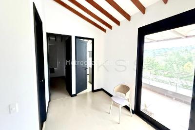 Casa de 4 alcobas en venta en Sector Charco Azul, Envigado, 400 m² · foto 5 de 11