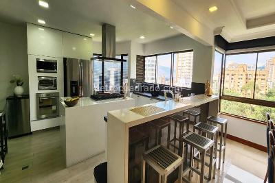 Apartamento en venta en El Poblado, Medellín · foto 6 de 19