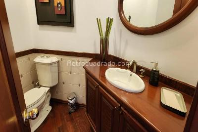 Apartamento en venta en El Poblado, Medellín · foto 7 de 19