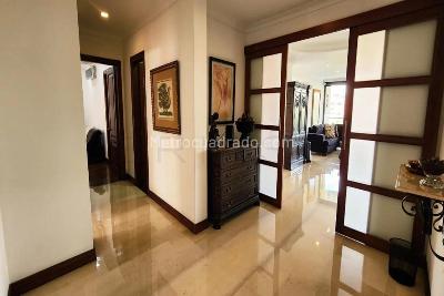 Apartamento en venta en El Poblado, Medellín · foto 8 de 19