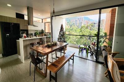 Apartamento de 2 alcobas en venta en El Poblado, Medellín, 135 m² · foto 2 de 11