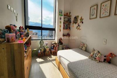 Apartamento de 2 alcobas en venta en El Poblado, Medellín, 135 m² · foto 9 de 11