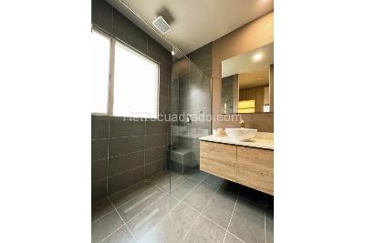 Apartamento de 2 alcobas en venta en El Poblado, Medellín, 113 m² · foto 11 de 14