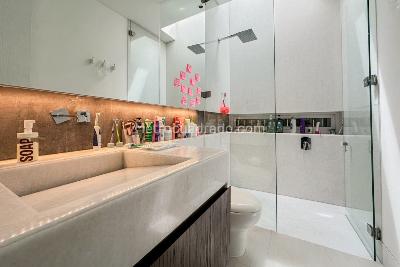 Casa de 5 alcobas en venta en Cerros De Niza, Bogotá, 898 m² · foto 18 de 20