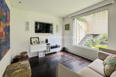 Casa de 5 alcobas en venta en Cerros De Niza, Bogotá, 898 m² · foto 3 de 20