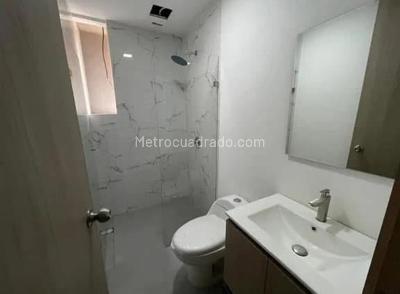 Apartaestudio en arriendo en La Floresta, Medellín, 35 m² · foto 5 de 5