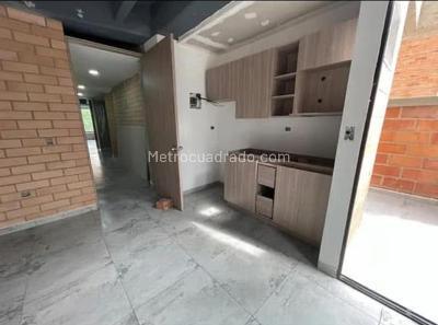 Apartaestudio en arriendo en La Floresta, Medellín, 35 m² · foto 4 de 5