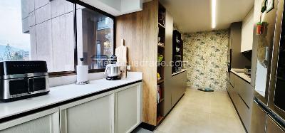 Apartamento de 3 alcobas en venta en El Poblado, Medellín, 240 m² · foto 3 de 20
