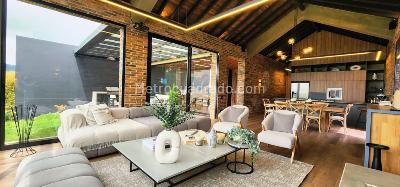 Casa de 3 alcobas en venta en Alto De Palmas, Envigado, 240 m² · foto 4 de 16