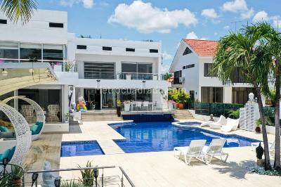 Casa de 5 alcobas en venta en Condominio Campestre El Peñon, Girardot, 850 m² · foto 6 de 20