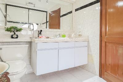 Casa de 5 alcobas en venta en Club De Los Lagartos, Bogotá, 267 m² · foto 15 de 20