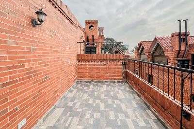 Casa de 5 alcobas en venta en Club De Los Lagartos, Bogotá, 267 m² · foto 17 de 20