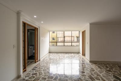 Apartamento de 3 alcobas en venta en El Poblado, Medellín, 140 m² · foto 2 de 20