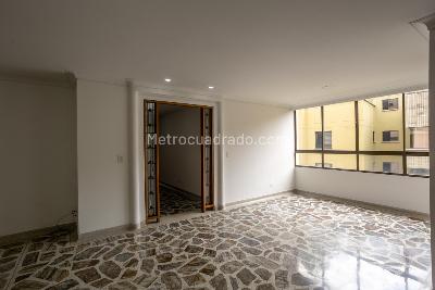 Apartamento de 3 alcobas en venta en El Poblado, Medellín, 140 m² · foto 3 de 20