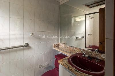 Apartamento de 3 alcobas en venta en El Poblado, Medellín, 140 m² · foto 18 de 20