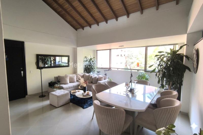 Duplex Penthouse Apartment in Jardines, Envigado