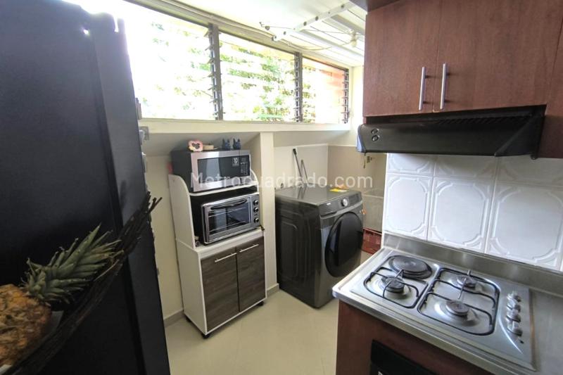Apartamento en Arriendo, Jardines, Envigado - Więcej