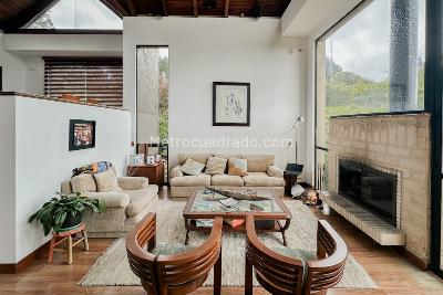 Casa de 3 alcobas en venta en Arboretto, La Calera, 270 m² · foto 2 de 20