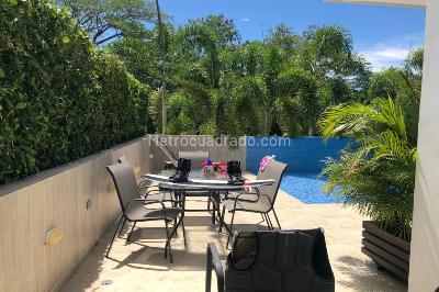 Casa de 5 alcobas en venta en El Peñon, Girardot, 337 m² · foto 10 de 19