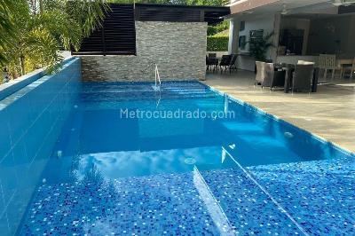 Casa de 5 alcobas en venta en El Peñon, Girardot, 337 m² · foto 3 de 19