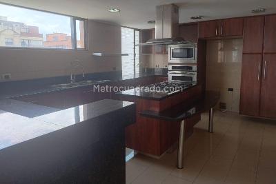 Apartamento en venta en Santa Barbara Occidental, Bogotá · foto 4 de 18