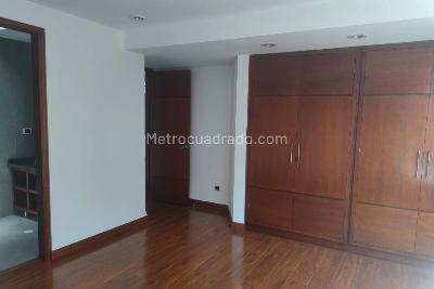 Apartamento en venta en Santa Barbara Occidental, Bogotá · foto 8 de 18