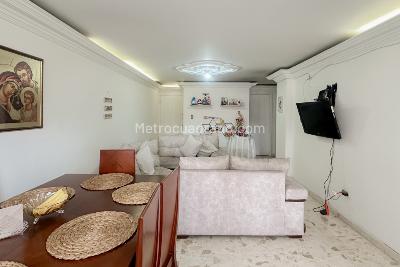 Apartamento de 3 alcobas en venta en Chapinero Norte, Bogotá, 69 m² · foto 2 de 10