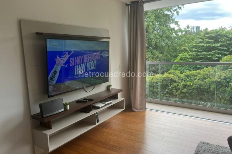 1BR Apartment in El Poblado (63 m²) - 2