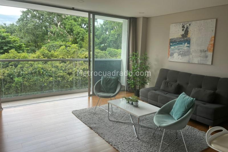 1BR Apartment in El Poblado (63 m²) - 3