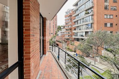 Apartamento de 3 alcobas en venta en Chico Alto, Bogotá, 216 m² · foto 12 de 20