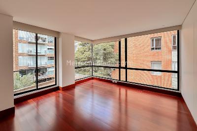 Apartamento de 3 alcobas en venta en Chico Alto, Bogotá, 216 m² · foto 13 de 20