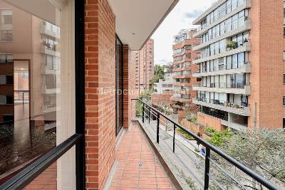 Apartamento de 3 alcobas en venta en Chico Alto, Bogotá, 216 m² · foto 17 de 20