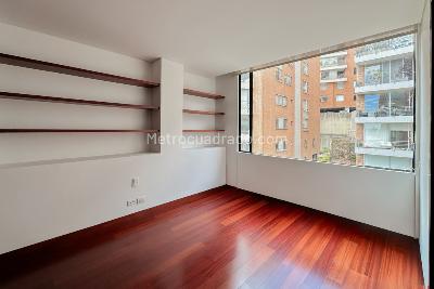 Apartamento de 3 alcobas en venta en Chico Alto, Bogotá, 216 m² · foto 19 de 20