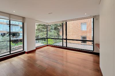Apartamento de 3 alcobas en venta en Chico Alto, Bogotá, 216 m² · foto 3 de 20