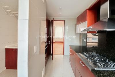 Apartamento de 3 alcobas en venta en Chico Alto, Bogotá, 216 m² · foto 8 de 20