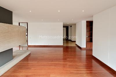 Apartamento de 4 alcobas en venta en Chico, Bogotá, 252 m² · foto 2 de 20