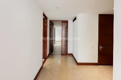 Apartamento de 4 alcobas en venta en Chico, Bogotá, 252 m² · foto 3 de 20