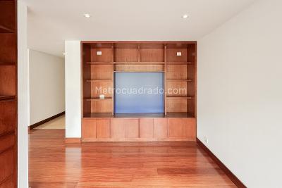 Apartamento de 4 alcobas en venta en Chico, Bogotá, 252 m² · foto 5 de 20