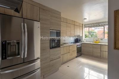 Apartamento de 3 alcobas en venta en Laureles, Medellín, 165 m² · foto 8 de 20
