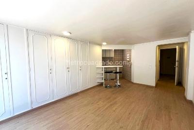 Apartamento de 1 alcoba en arriendo en Porciuncula Nogal, Bogotá, 34 m² · foto 3 de 17