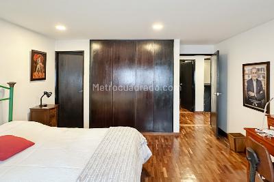 Apartamento de 3 alcobas en venta en Quinta Camacho, Bogotá, 258 m² · foto 17 de 20
