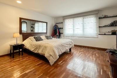 Apartamento de 3 alcobas en venta en Quinta Camacho, Bogotá, 258 m² · foto 19 de 20