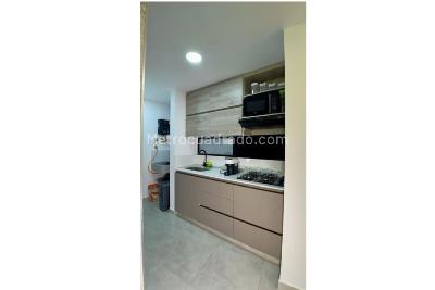 Apartamento de 1 alcoba en venta en Envigado, Envigado, 44 m² · foto 10 de 12