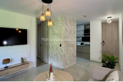 Apartamento de 1 alcoba en venta en Envigado, Envigado, 44 m² · foto 2 de 12