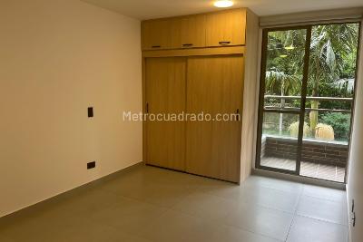 Apartamento de 1 alcoba en venta en Los Balsos, Medellín, 63 m² · foto 10 de 13