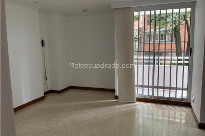 Apartamento de 3 alcobas en venta en Laureles, Medellín, 205 m² · foto 10 de 16