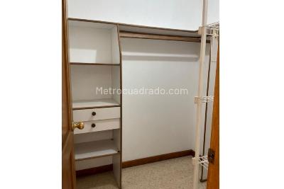 Apartamento de 3 alcobas en venta en Laureles, Medellín, 205 m² · foto 11 de 16