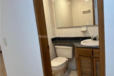 Apartamento de 3 alcobas en venta en Laureles, Medellín, 205 m² · foto 9 de 16