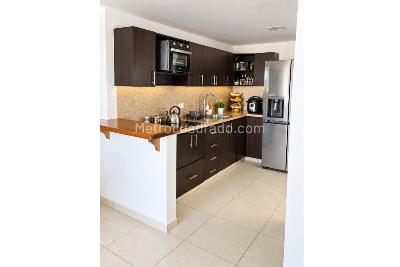 Apartamento de 2 alcobas en venta en Rionegro, Rionegro, 72 m² · foto 2 de 8