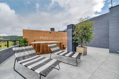 Apartamento de 2 alcobas en venta en Alto De Las Palmas Envigado, Medellín, 197 m² · foto 2 de 12